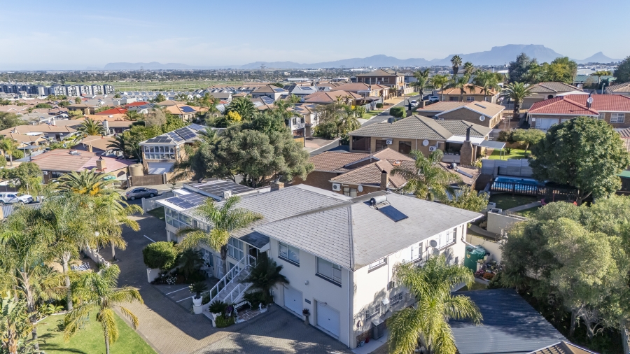 8 Bedroom Property for Sale in Brackenfell South Western Cape